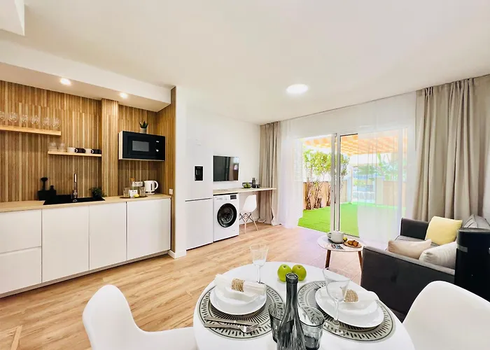 Paulmarie El Camison Апартаменти *